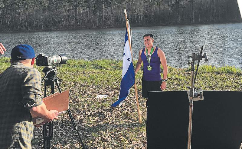 Ronald Quintero listo para el reality y siempre con nuestra bandera