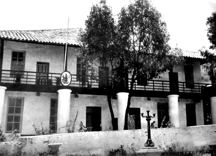 Embajada del Imperio Alemá, localizada en el Barrio Berlín frente al Parque Manuel Bonilla, con esa dirección nadie sabrá adonde queda.
