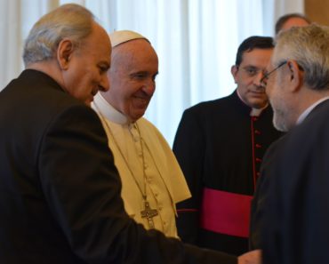 EL Papa Francisco reconoce labor de Sir Salvador Moncada