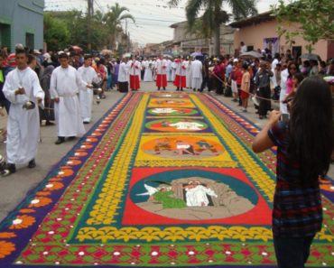 Comayagua es el referente de las alfombras en Honduras.