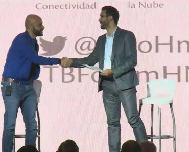 Ricardo es expositor de eventos de desarrollos tecnológicos y de emprendimiento