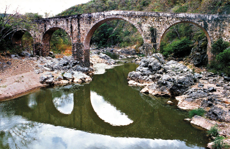 Puente de Potrerillos - Foto de El Heraldo