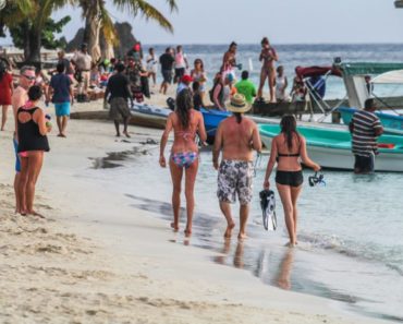 Miles de salvadoreños visitarán nuestros destinos de sol y playa - Foto de El Fotógrafo